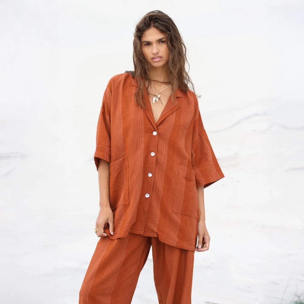 Maurie And Eve Endless Horizons Oversized Shirt Womens Rust Short Sleeve Size 6